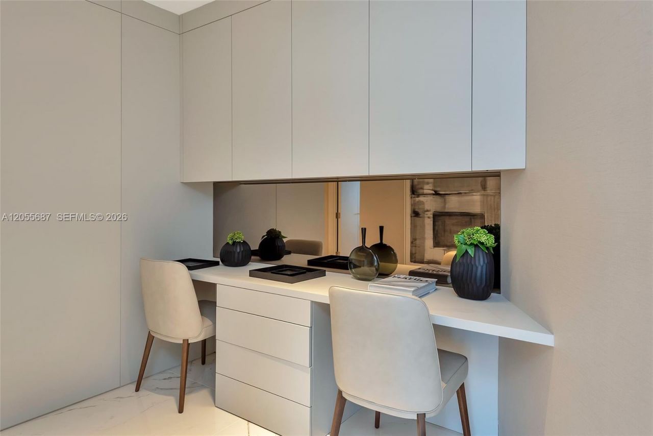 18555 Collins Ave , Unit 4705, Sunny Isles Beach, FL 33160 Photo