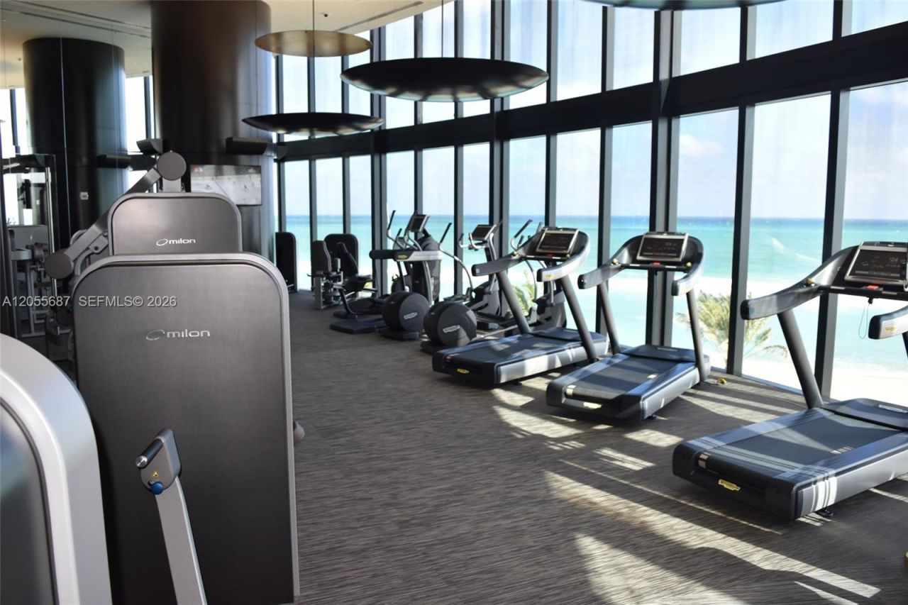 18555 Collins Ave , Unit 4705, Sunny Isles Beach, FL 33160 Photo