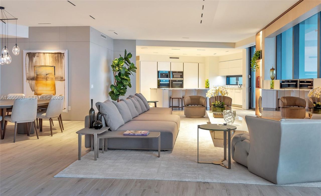 18555 Collins Ave , Unit 4705, Sunny Isles Beach, FL 33160 Photo