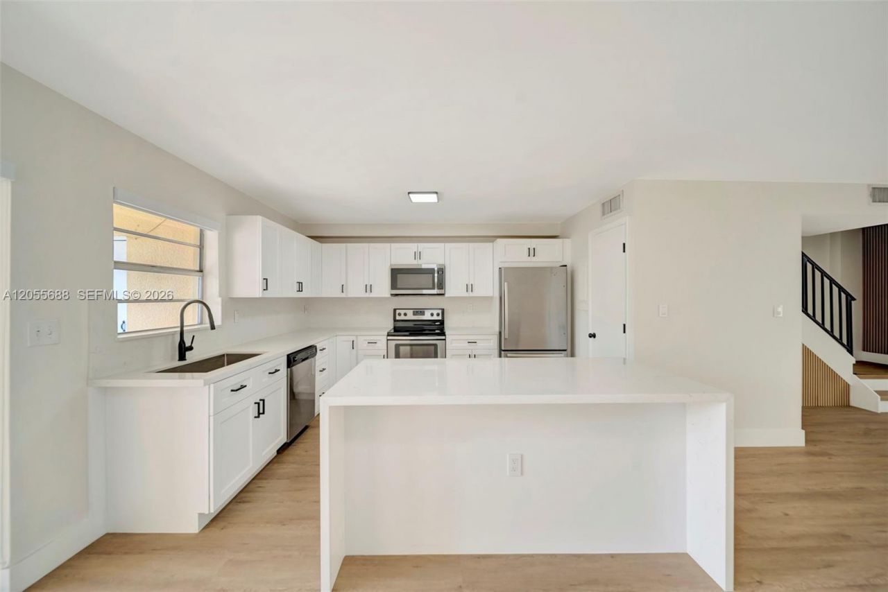 8769 SW 137th Ave, Unit 8769, Miami, FL 33183 Main Photo