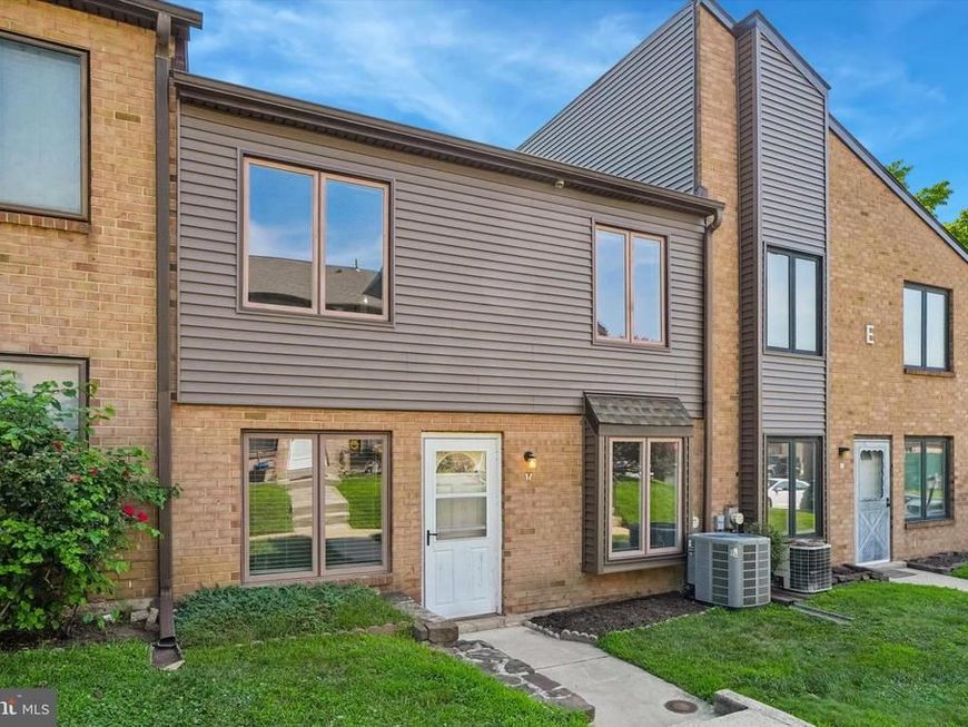5200 Hilltop Drive , Unit E17, Brookhaven, PA 19015 Main Photo
