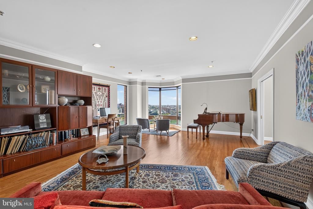 10 E Lee Street , Unit 1701, Baltimore, MD 21202 Main Photo