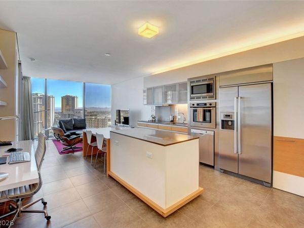 3722 Las Vegas Boulevard , Unit 1904, Las Vegas, NV 89158