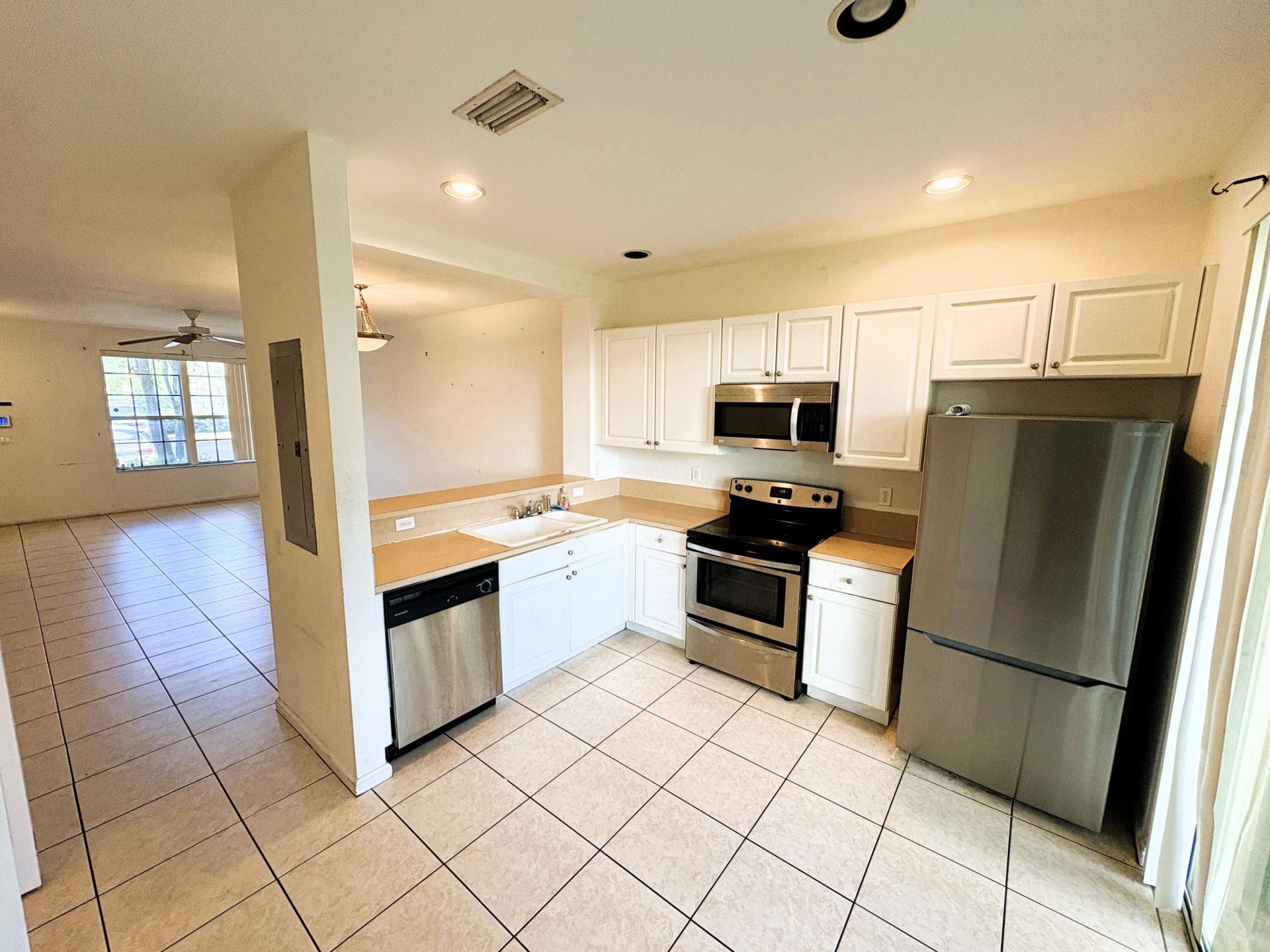 721 NW 42nd Avenue, Plantation, FL 33317 Photo