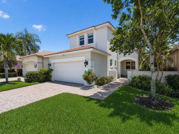 143 ISLE VERDE Way, Palm Beach Gardens, FL 33418