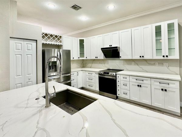 4109 W WHITEWATER Avenue, Weston, FL 33332