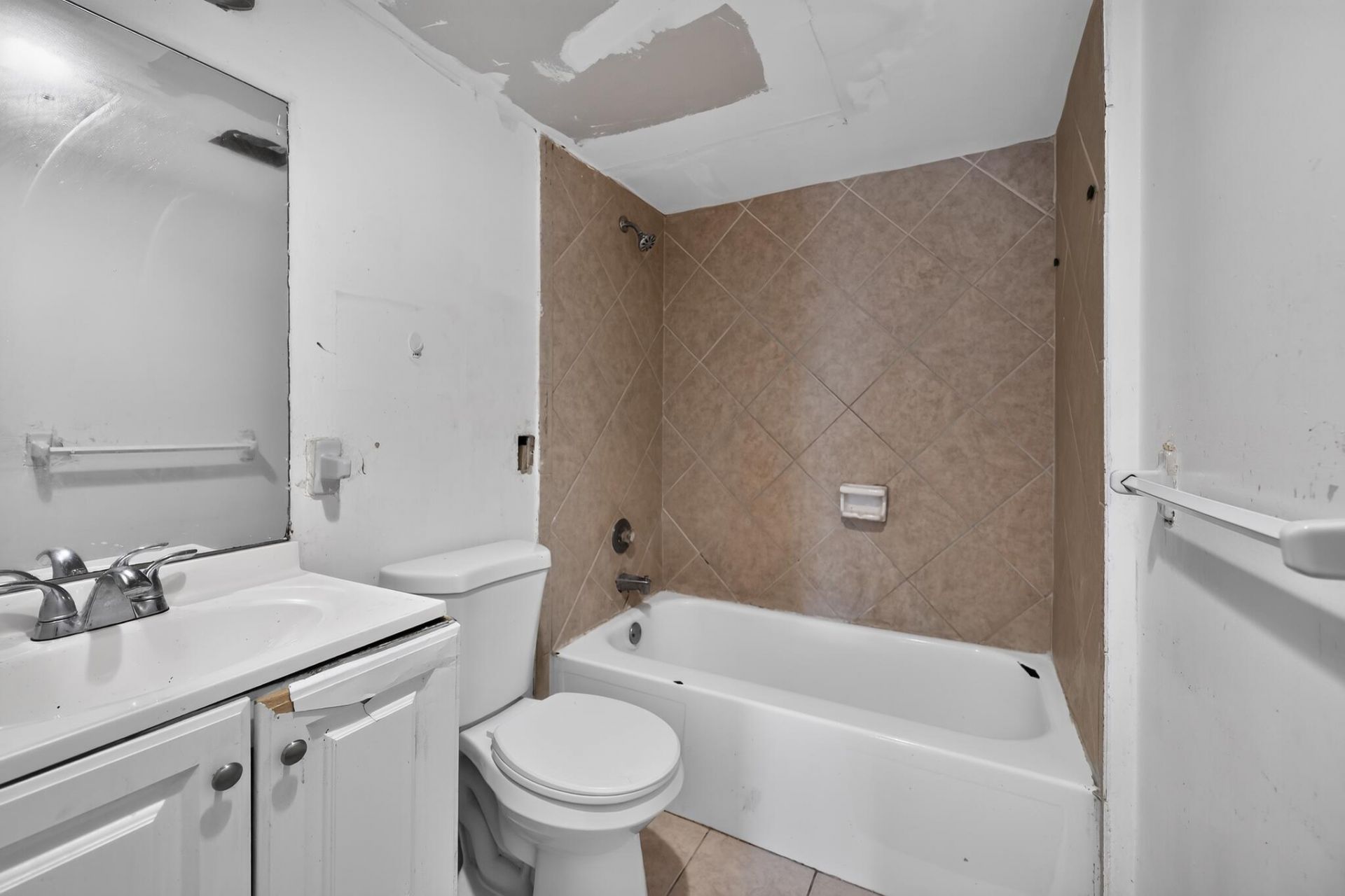4172 Inverrary Drive, Unit 309, Lauderhill, FL 33319 Photo