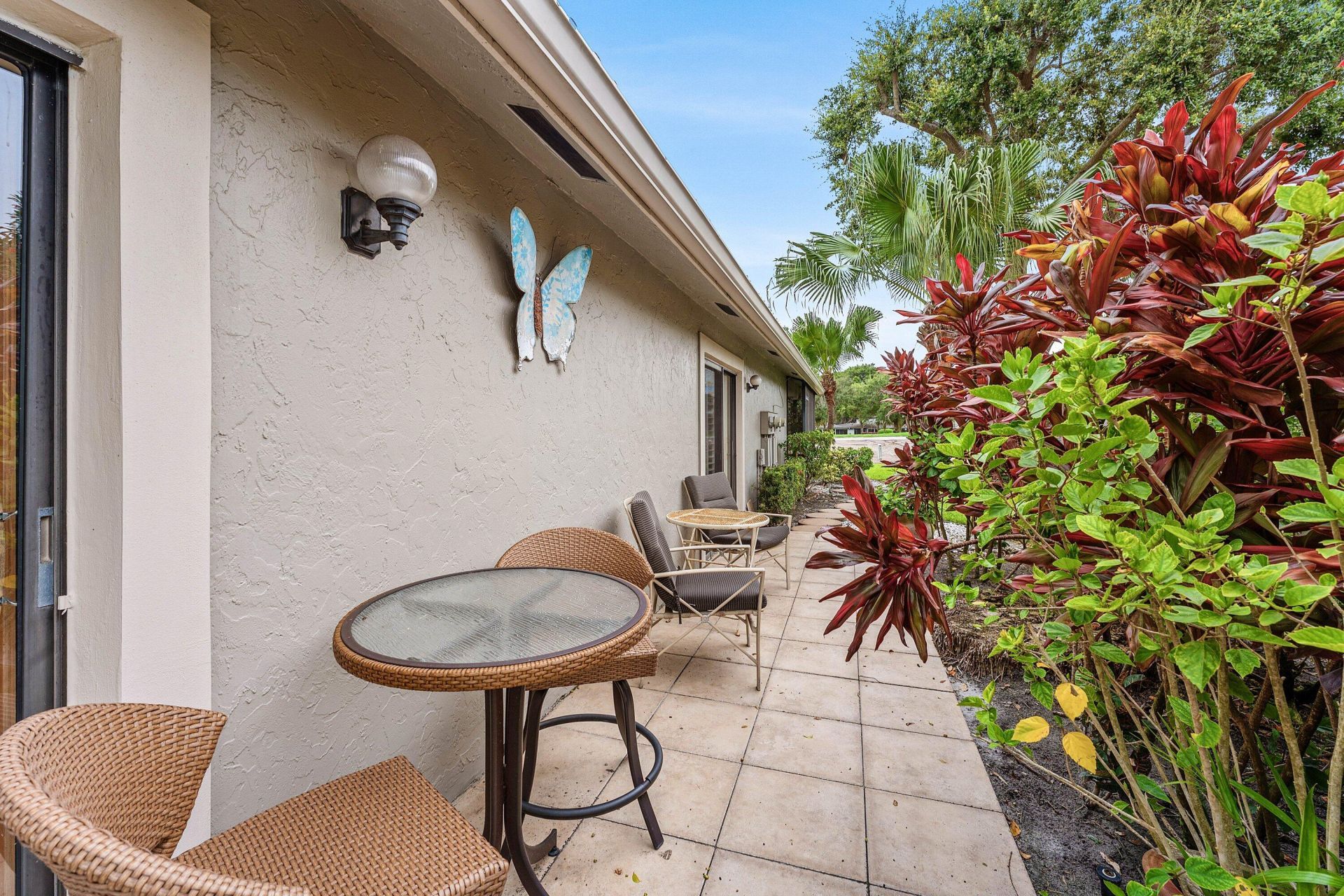 1 Stratford Drive E, Unit D, Boynton Beach, FL 33436 Photo