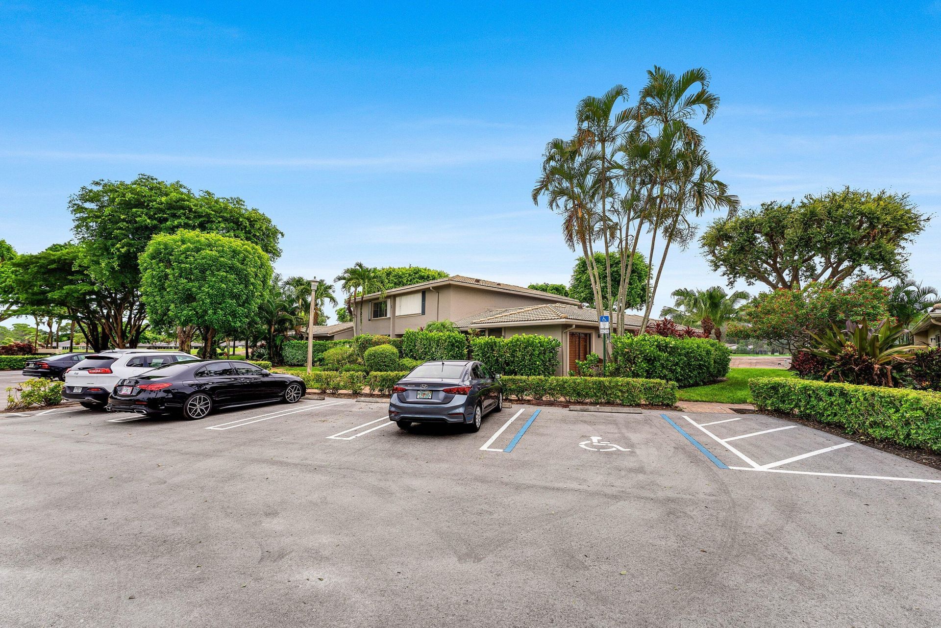 1 Stratford Drive E, Unit D, Boynton Beach, FL 33436 Photo