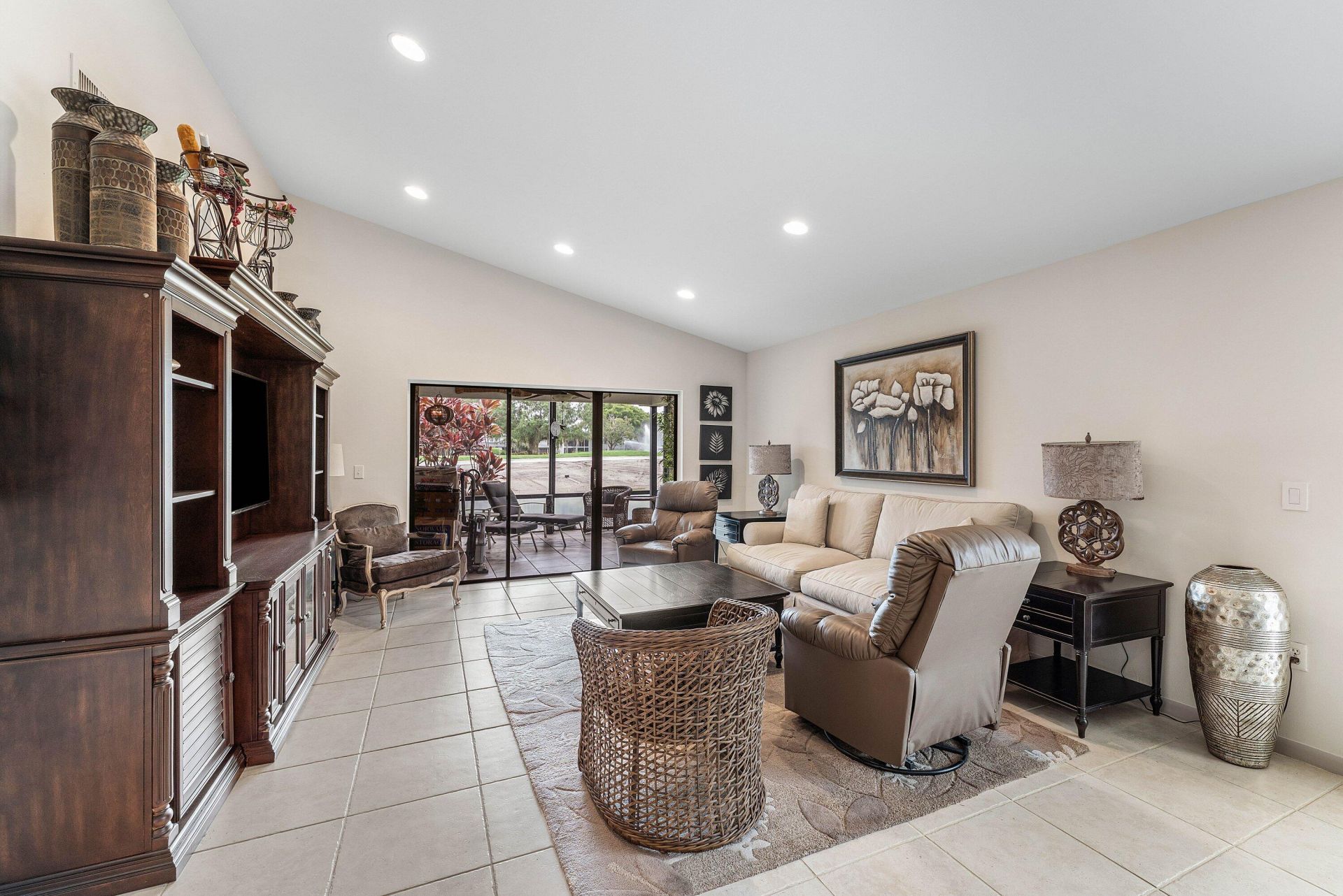 1 Stratford Drive E, Unit D, Boynton Beach, FL 33436 Photo