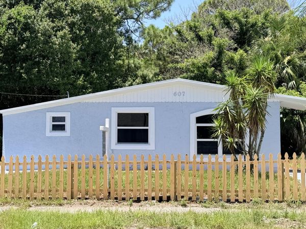 607 N 19th Street, Fort Pierce, FL 34950