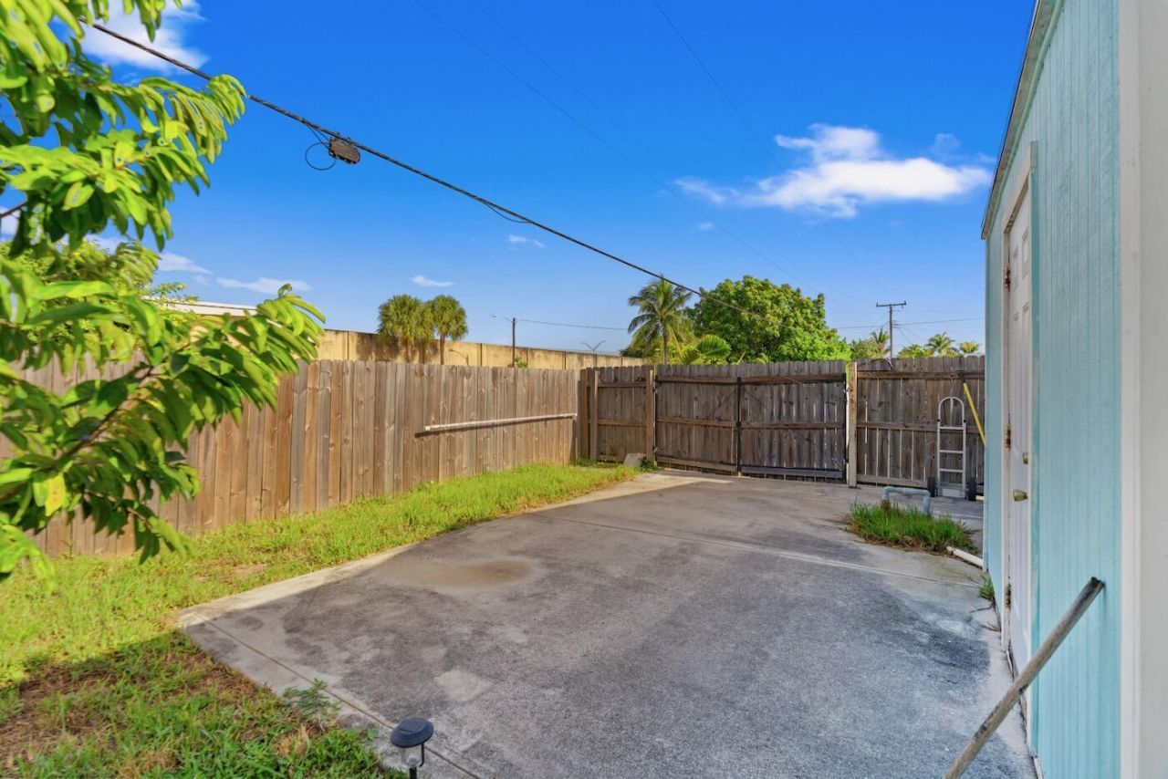 1446 W Jennings Street, Lantana, FL 33462 Photo