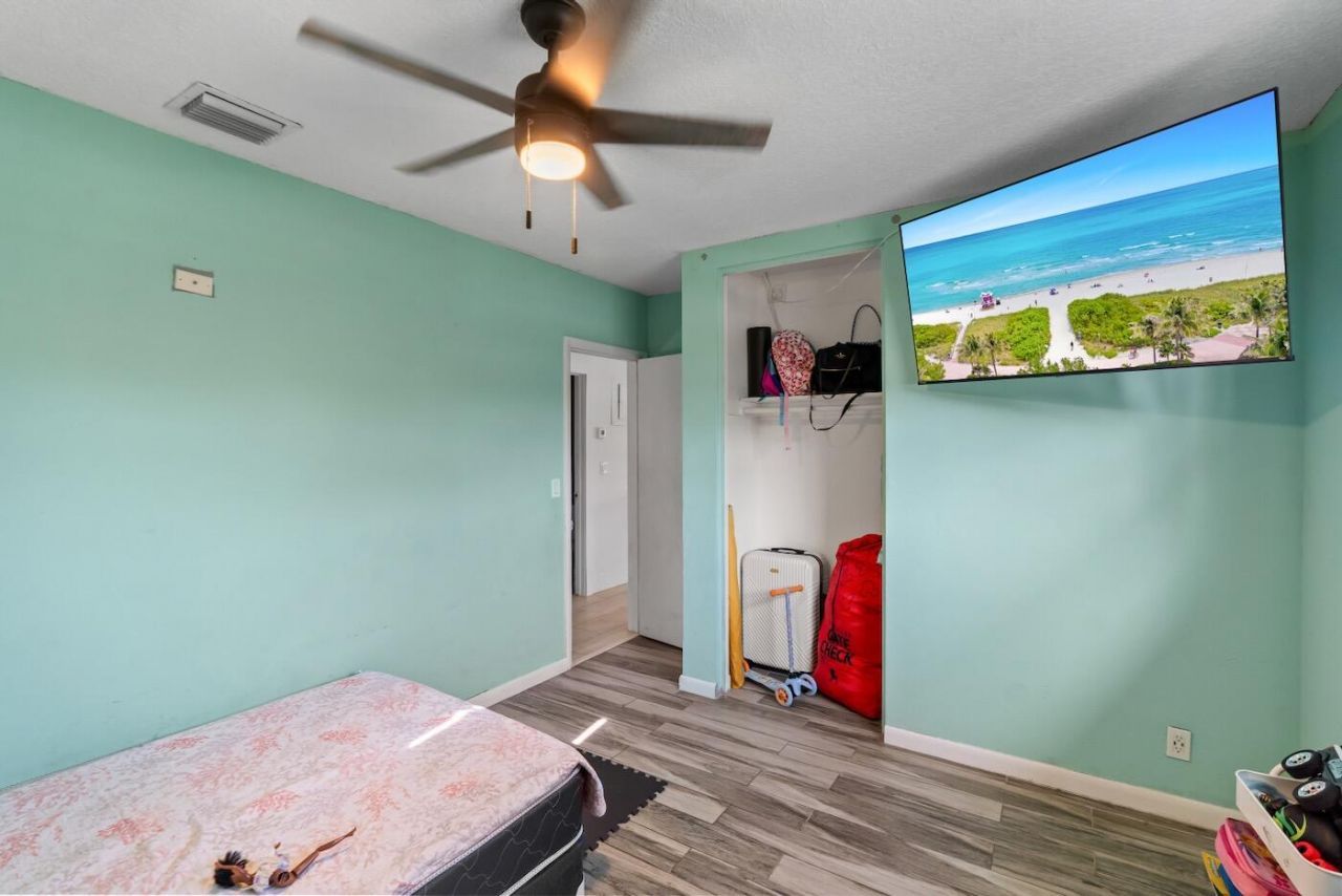 1446 W Jennings Street, Lantana, FL 33462 Photo