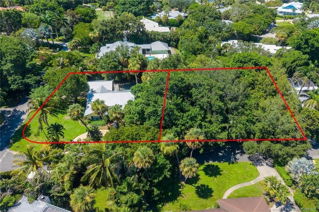 22 N Via Lucindia, Sewalls Point, FL 34996 Photo