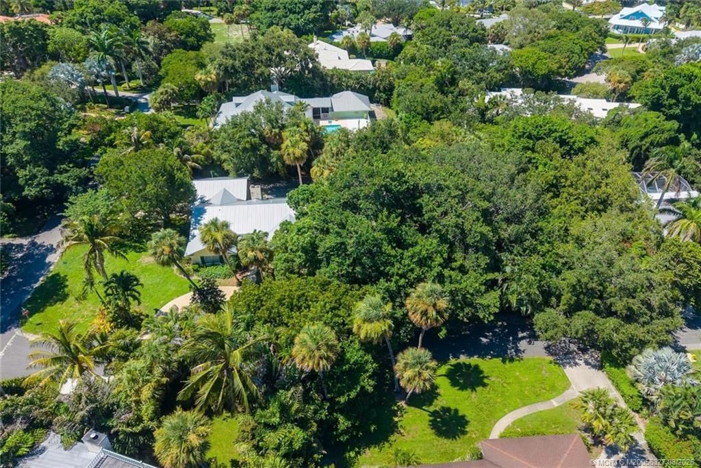 22 N Via Lucindia, Sewalls Point, FL 34996 Photo