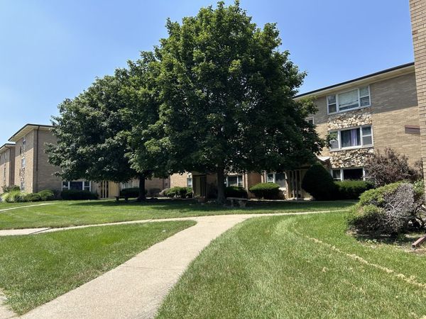 3164 W Meadow Lane Drive, Unit 14, Merrionette Park, IL 60803
