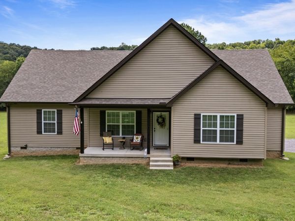 47 Bluff Creek Rd , Brush Creek, TN 38547