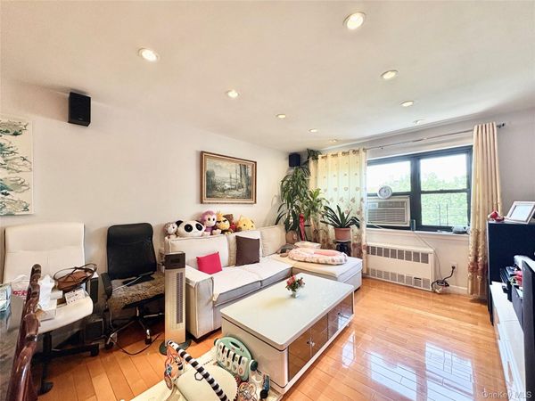 138-25 31 Drive , Unit 6L, Flushing, NY 11354