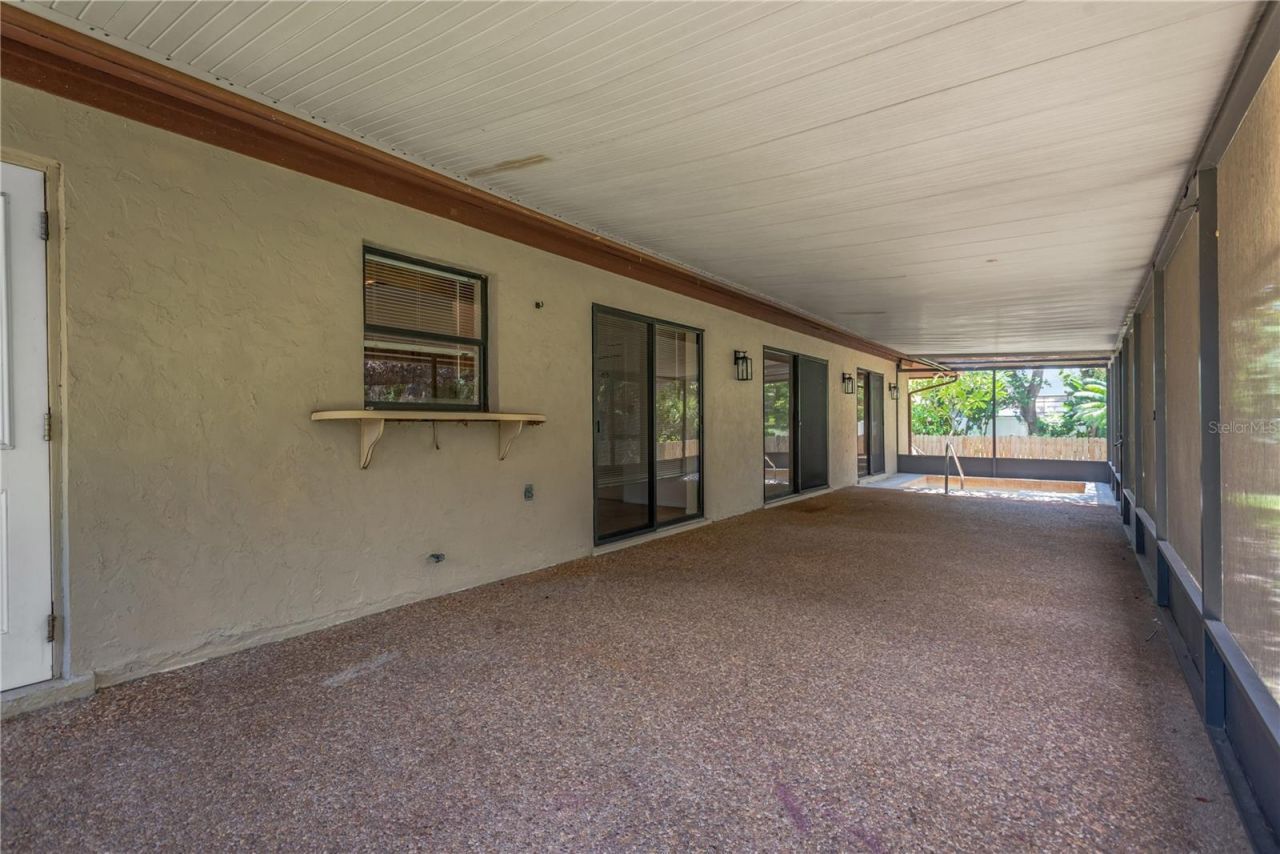 213 Whispering Oaks Court , Sarasota, FL 34232 Photo