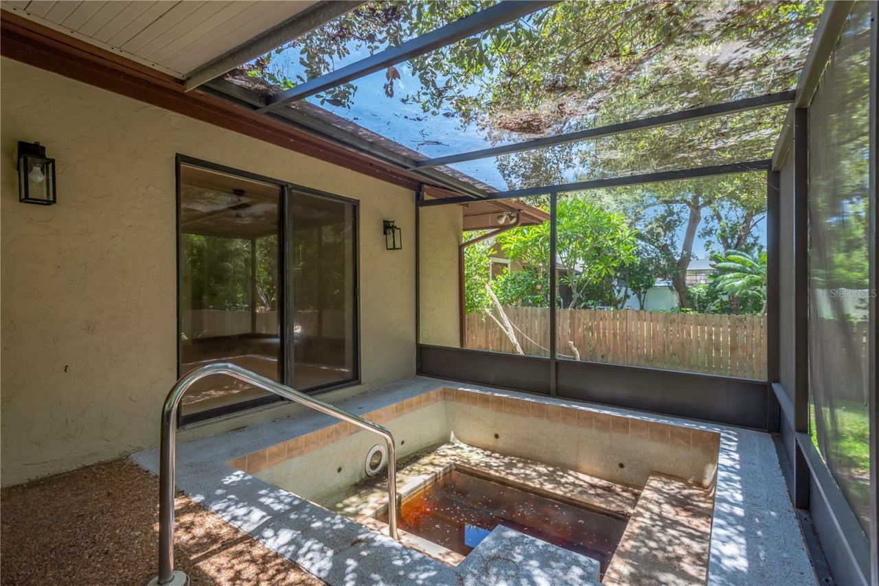 213 Whispering Oaks Court , Sarasota, FL 34232 Photo