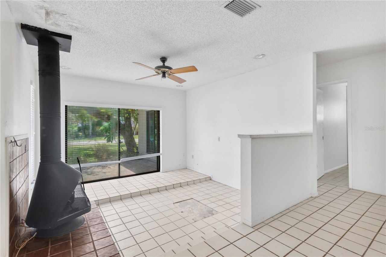 213 Whispering Oaks Court , Sarasota, FL 34232 Photo