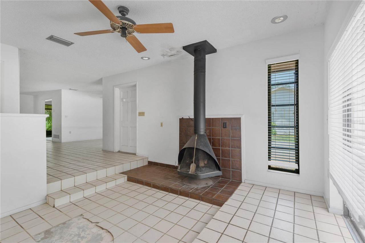 213 Whispering Oaks Court , Sarasota, FL 34232 Photo