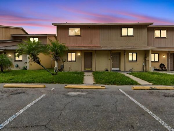 3911 OAK LIMB COURT , TAMPA, FL 33614