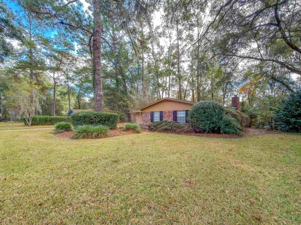 307 Sweetbriar Drive , Tallahassee, FL 32312