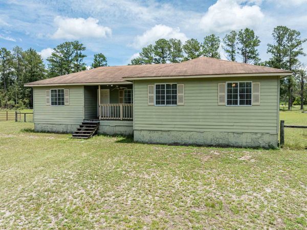 405 SE Apache Avenue , Lee, FL 32059