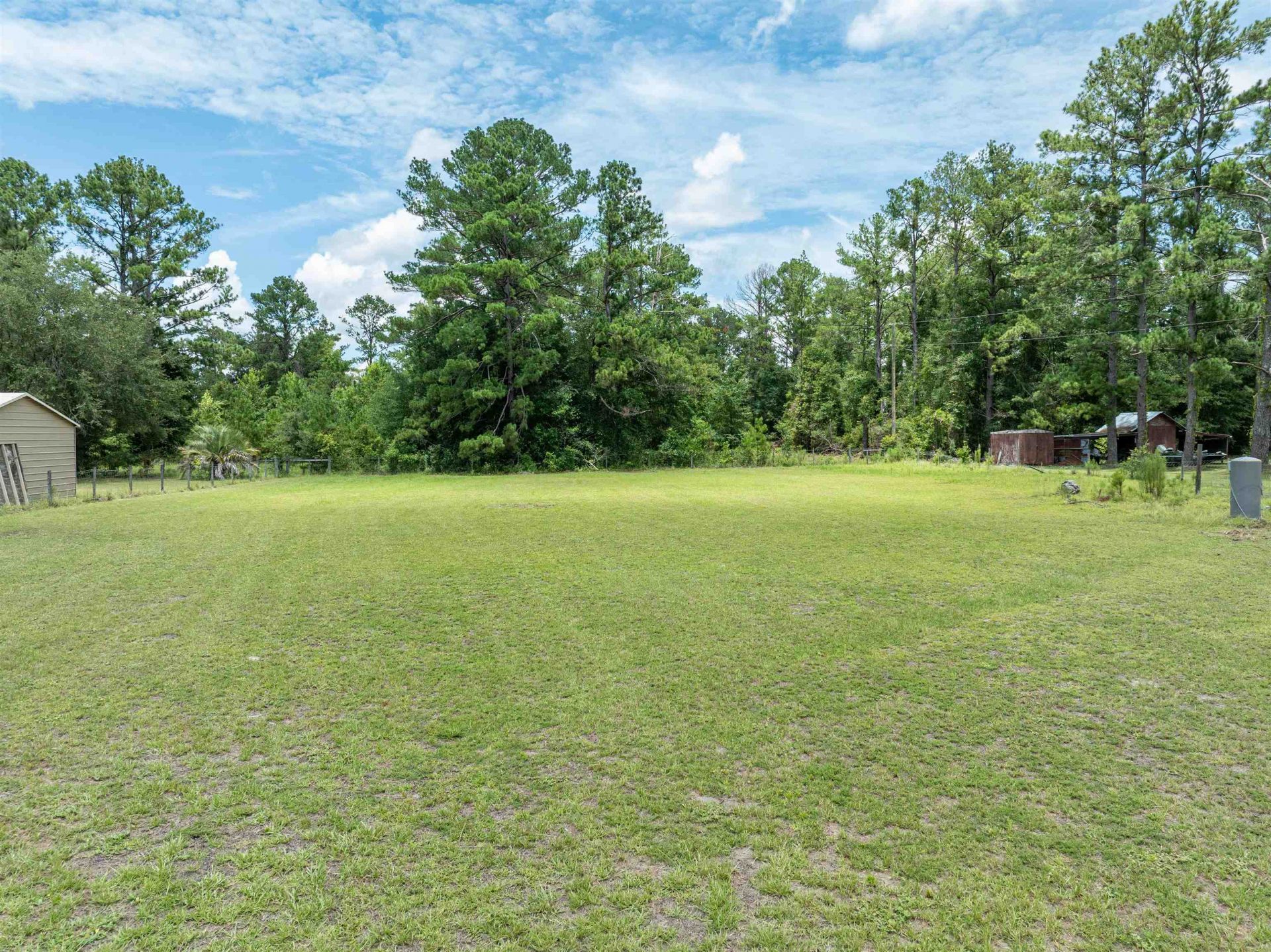 405 SE Apache Avenue , Lee, FL 32059 Photo