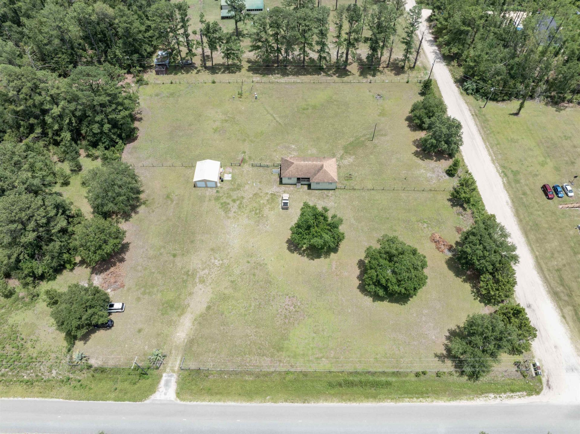 405 SE Apache Avenue , Lee, FL 32059 Photo