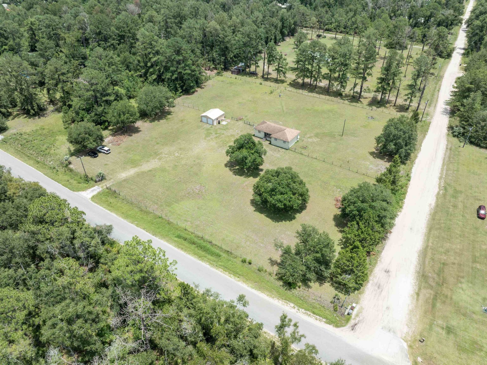 405 SE Apache Avenue , Lee, FL 32059 Photo