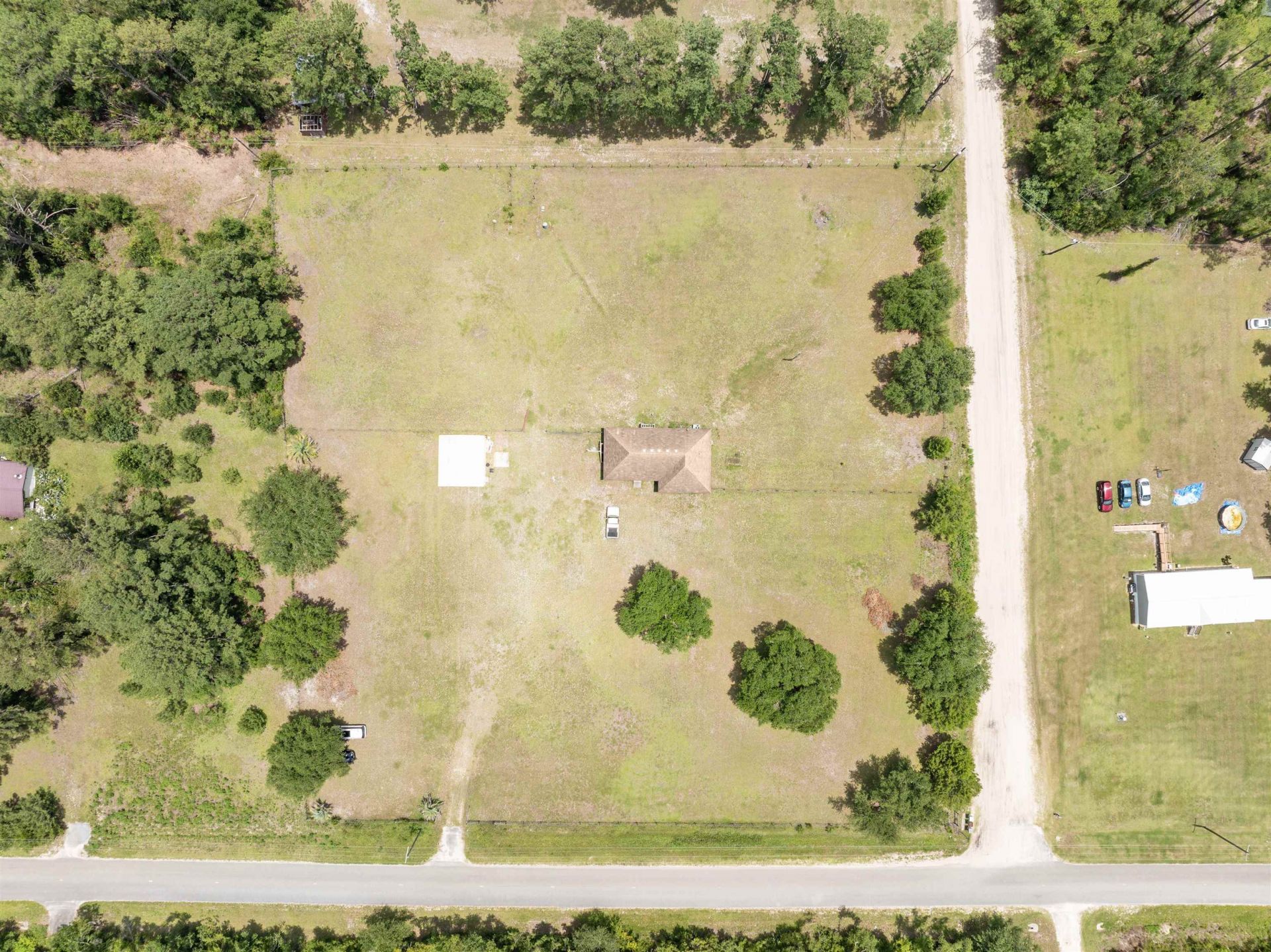 405 SE Apache Avenue , Lee, FL 32059 Photo