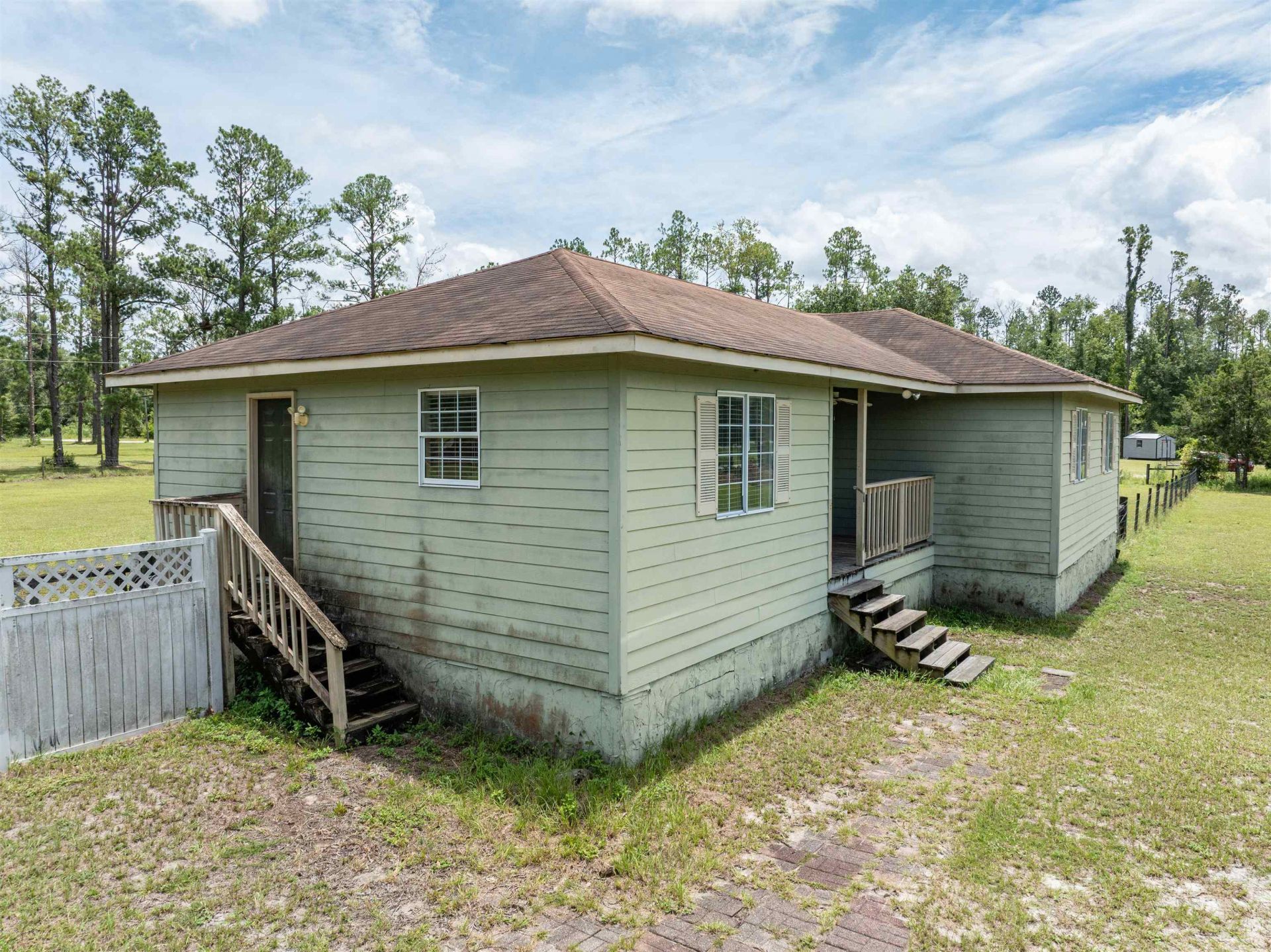 405 SE Apache Avenue , Lee, FL 32059 Photo