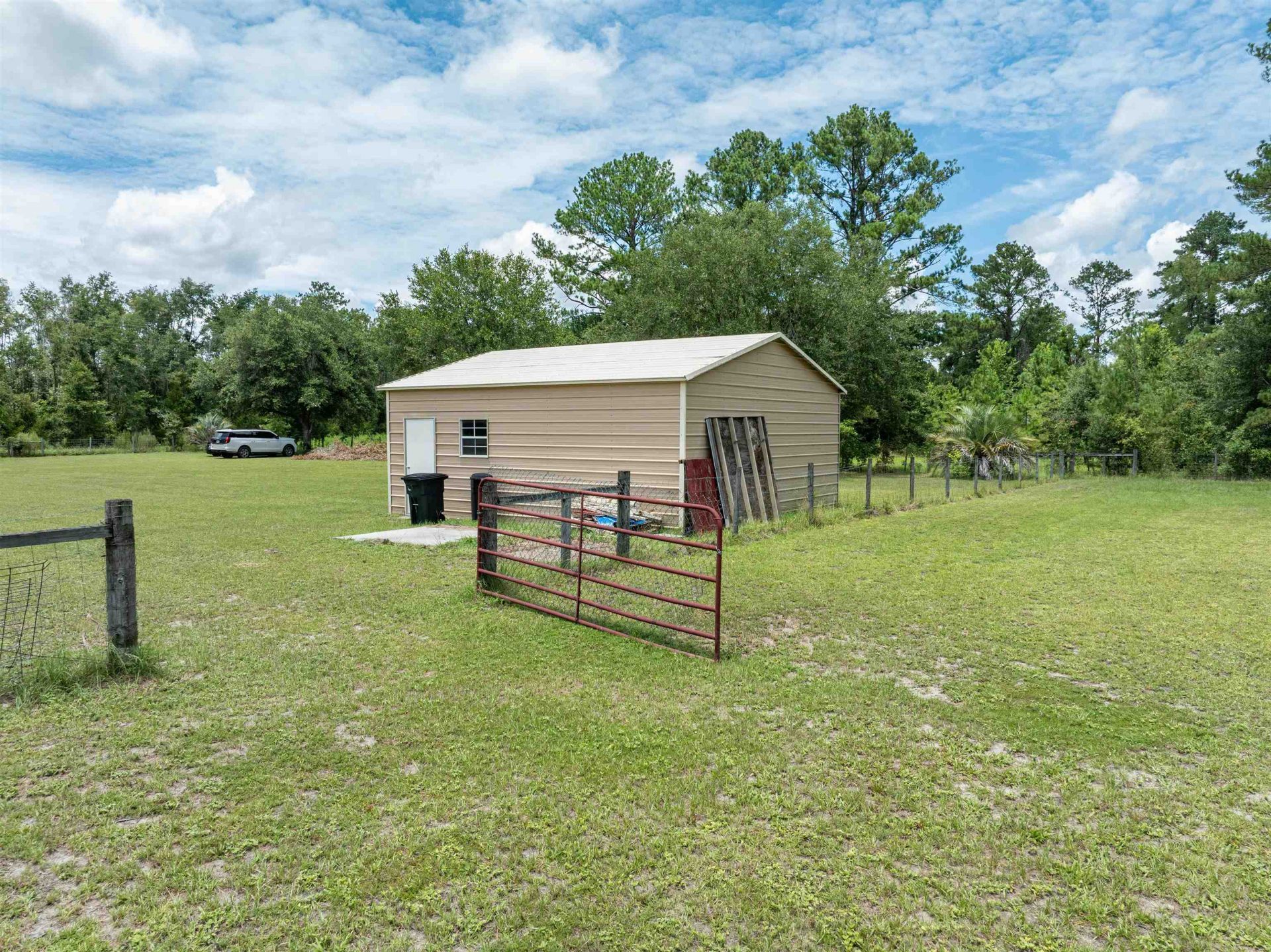 405 SE Apache Avenue , Lee, FL 32059 Photo