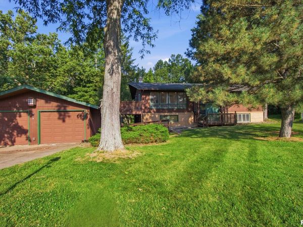 819 GLENOAK Drive, Macomb, IL 61455