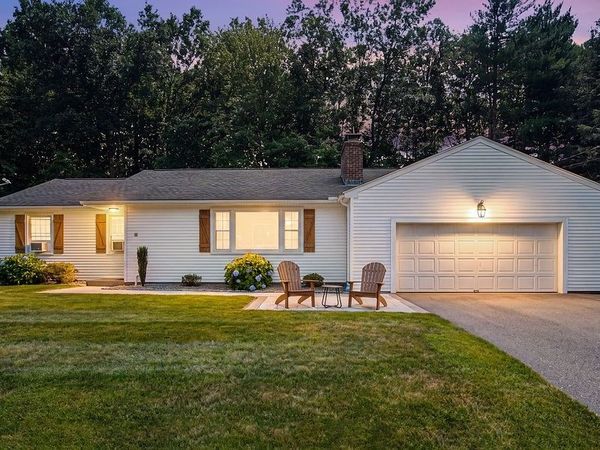 18 Devonshire Drive, Wilbraham, MA 01095