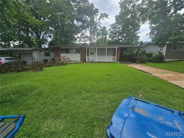 10223 Reba Drive , St Louis, MO 63136