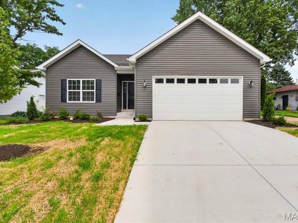 7925 Campion Lane, Hazelwood, MO 63042