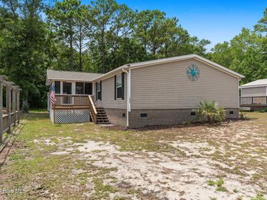 1590 W Kilbart Drive SW, Ocean Isle Beach, NC 28469