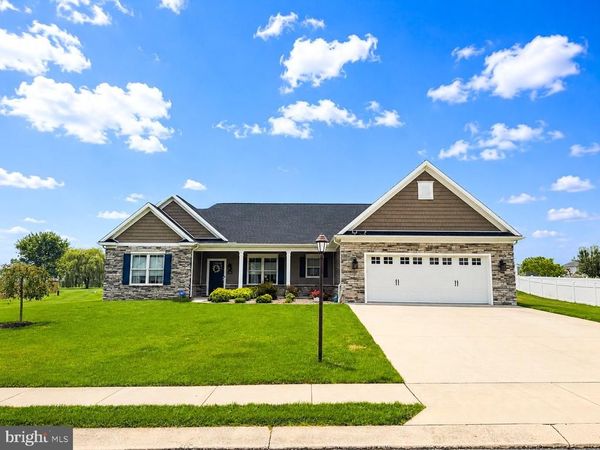 15 ONYX ROAD, NEW OXFORD, PA 17350