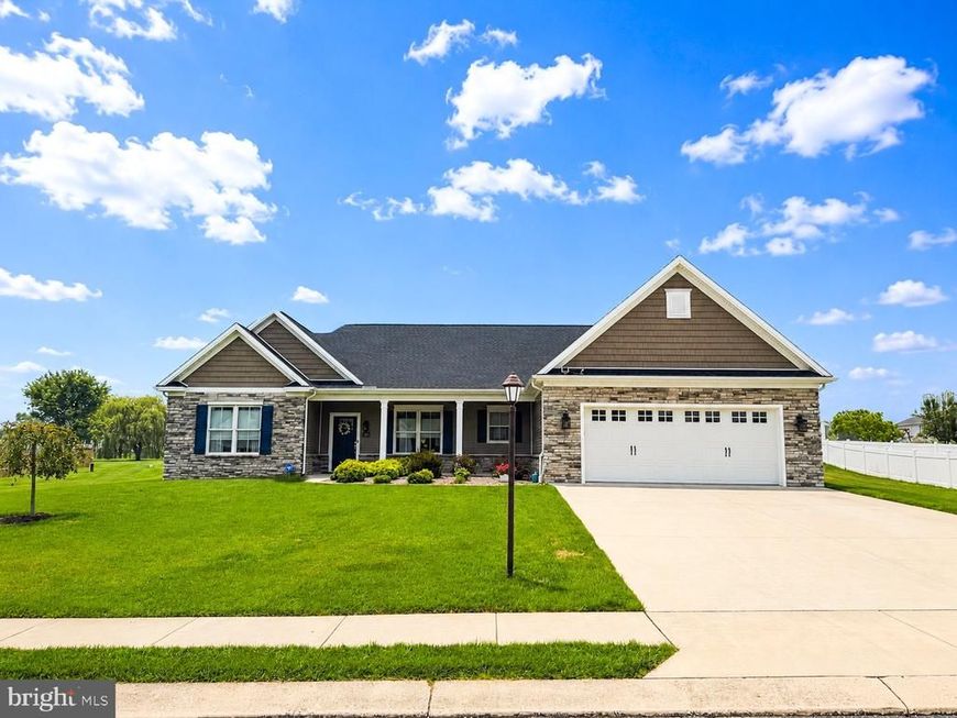 15 Onyx Road, New Oxford, PA 17350 Main Photo