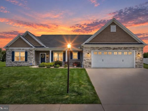 15 ONYX ROAD, NEW OXFORD, PA 17350