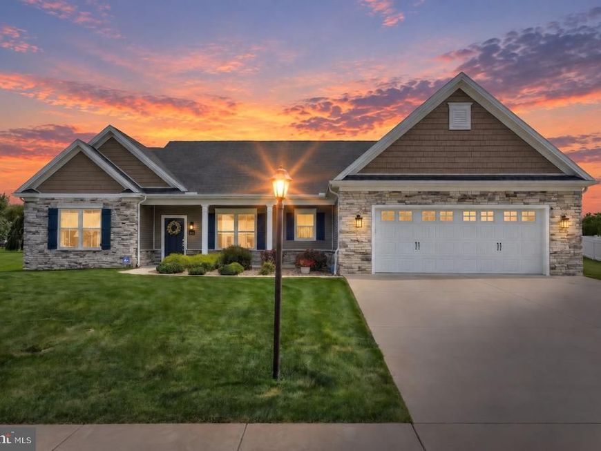 15 Onyx Road, New Oxford, PA 17350 Main Photo