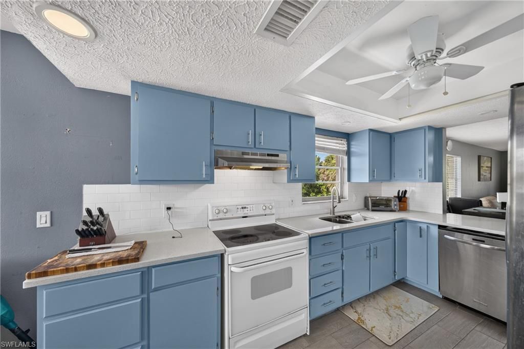 4420 Santa Barbara Blvd, Unit 204, Cape Coral, FL 33914 Photo