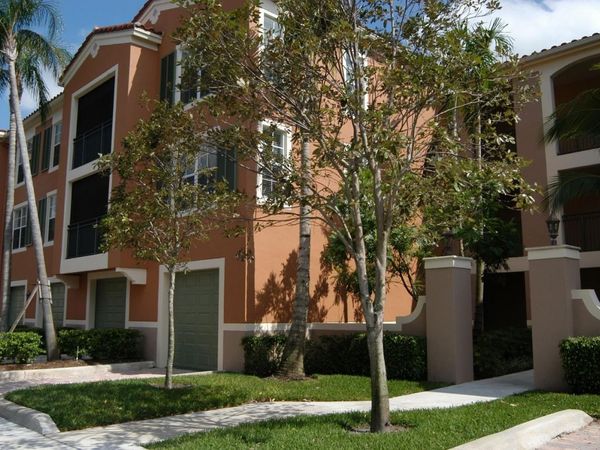 11790 St Andrews Place, Unit 201, Wellington, FL 33414