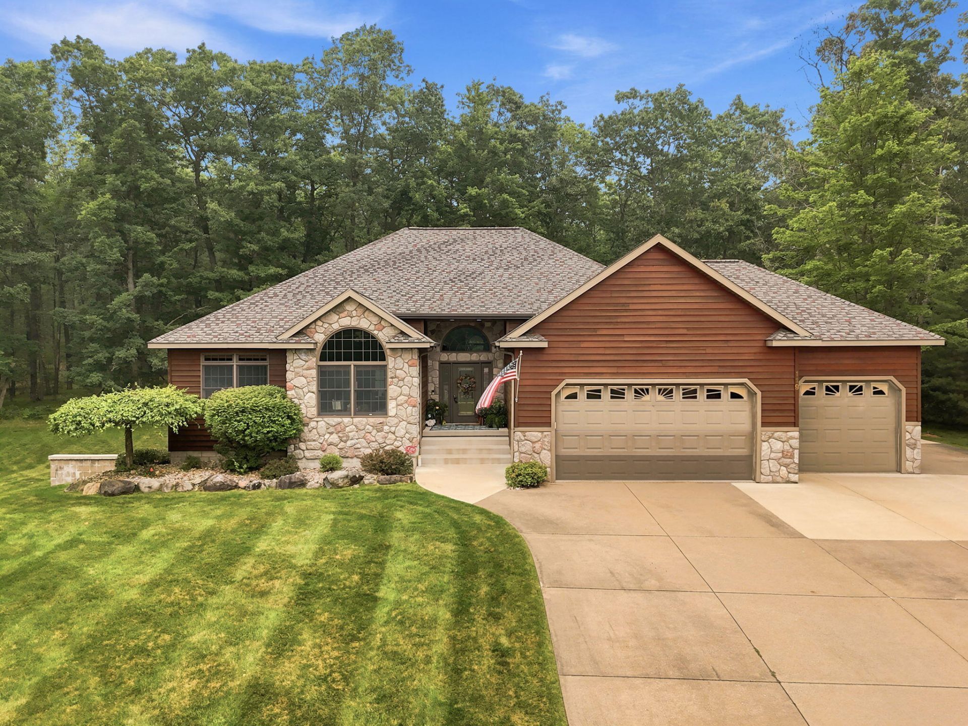 119 Misty Meadow Court, Roscommon, MI 48653 Main Photo