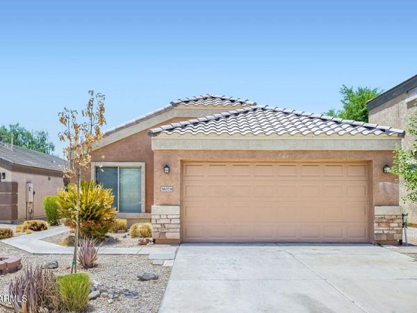39378 N MARLA Circle, San Tan Valley, AZ 85140