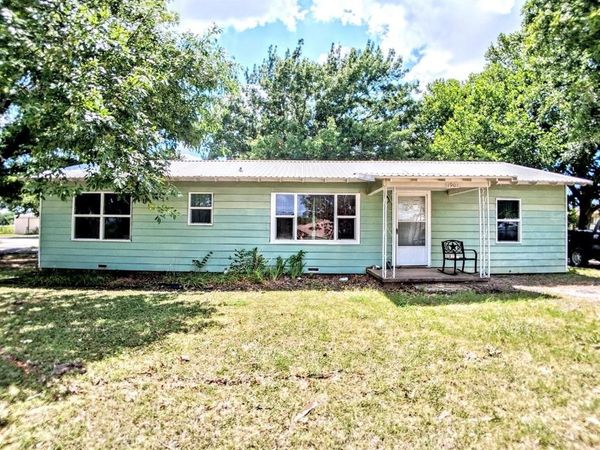 1901 Chico Highway , Bridgeport, TX 76426