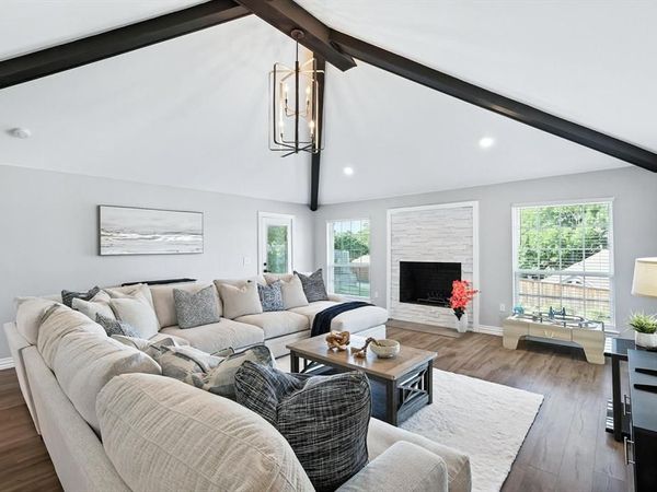 2013 W Shore Drive , Garland, TX 75043